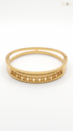 Elegant Gold Floral Bangle