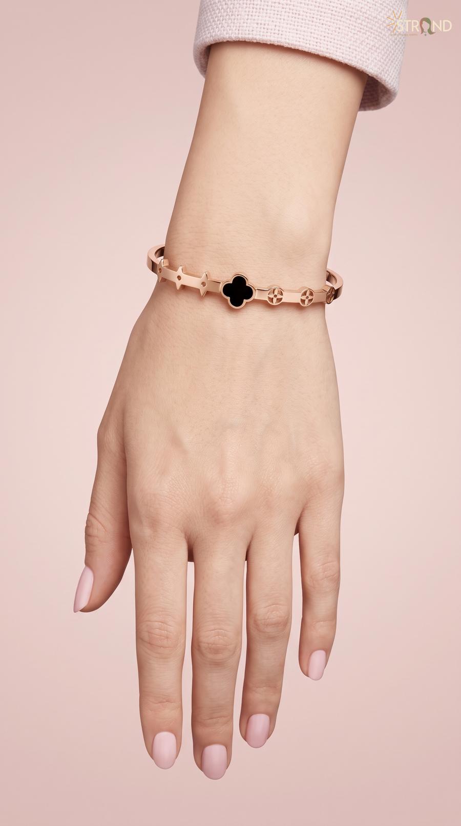 Elegant Gold-Toned Clover Bangle Bracelet