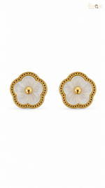 Elegant Gold Floral Stud Earrings