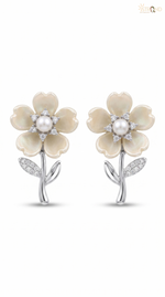Elegant floral pearl stud earrings