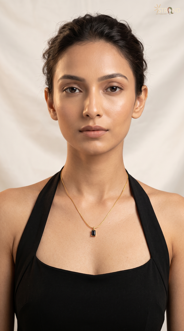 Elegant Black Stone Pendant Necklace