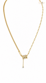 Elegant Gold Pendant Necklace with Pearl