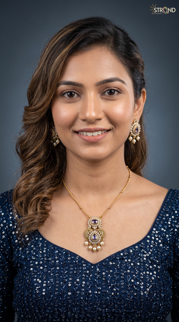 Elegant Gold Pendant Necklace Set
