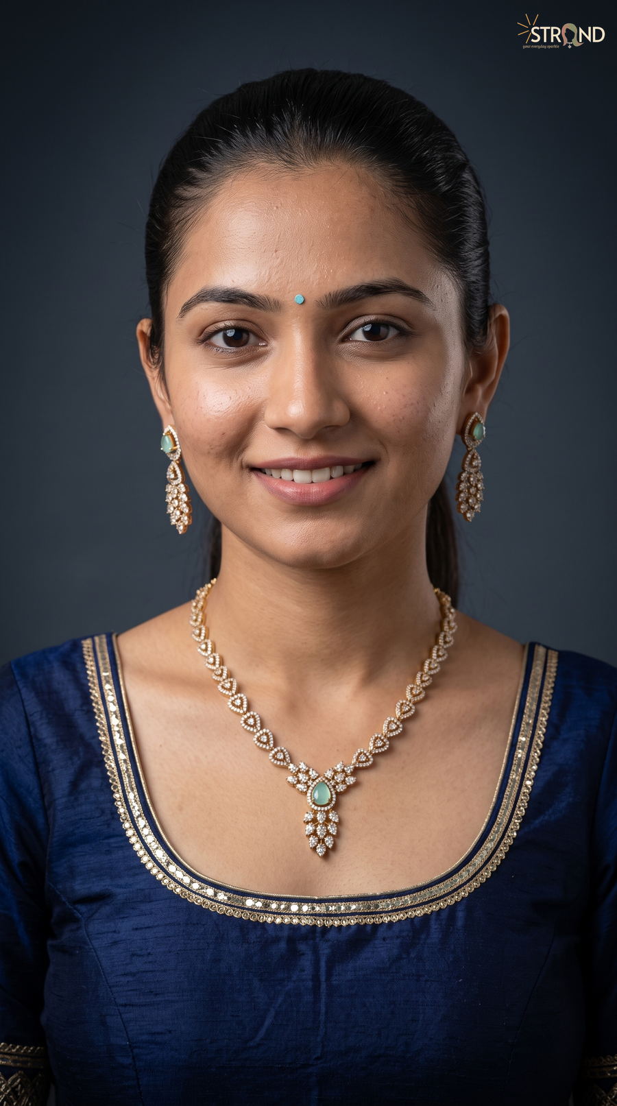Elegant Teardrop Necklace and Earring Set